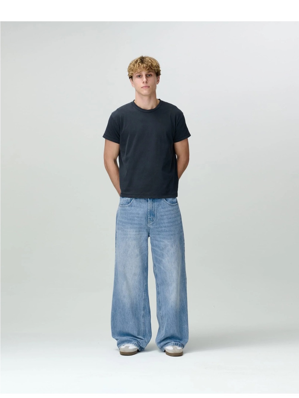 Relaxed Wide-Leg Men's Jeans in Light Blue Denim